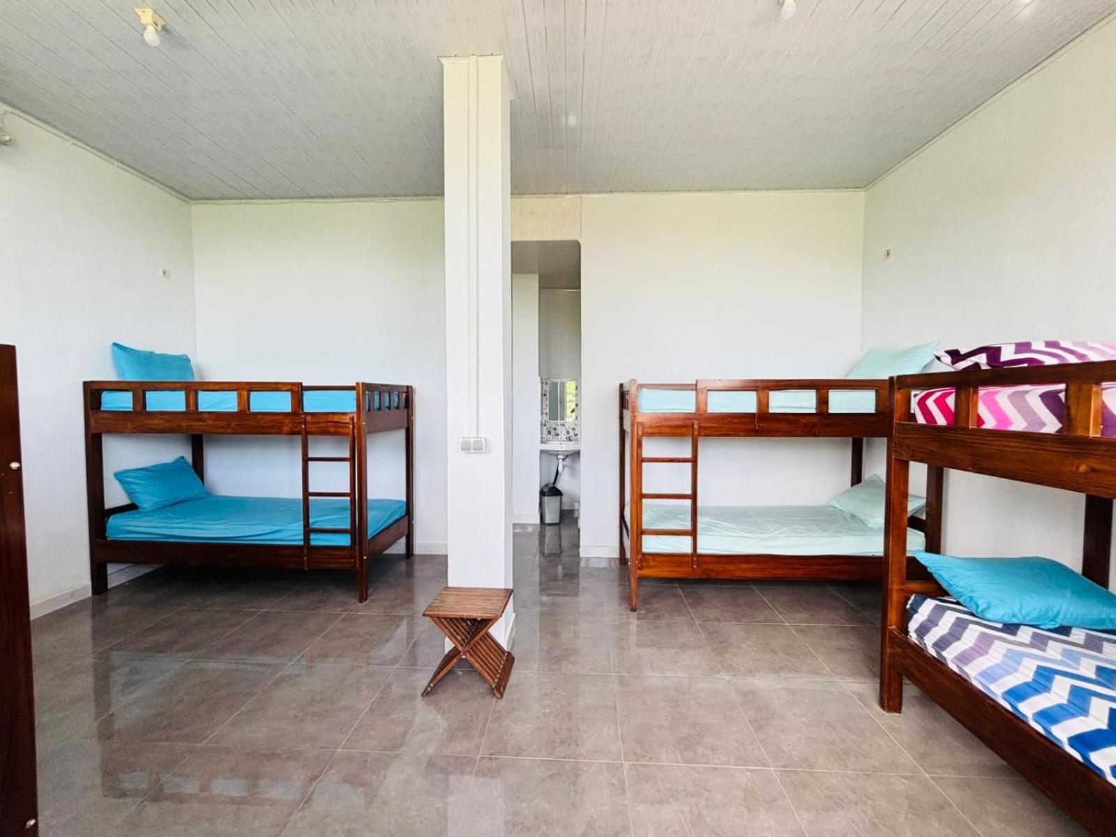 Tarsan Homestay Labuan Bajo Exterior photo